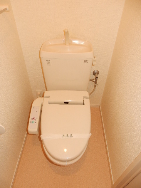 都営新宿線 西大島駅 徒歩4分 10階建 築19年のトイレ写真