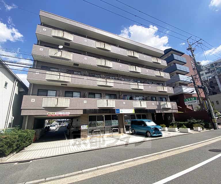 ラコルレ川政の外観写真