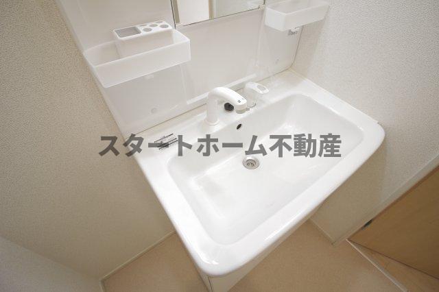 洗面設備　忙しい朝には欠かせない洗面所です