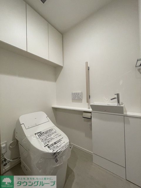 トイレ　※写真は同タイプ住戸です。