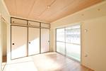 ＪＲ奥羽本線 大曲駅 徒歩26分 3階建 築28年の居間写真