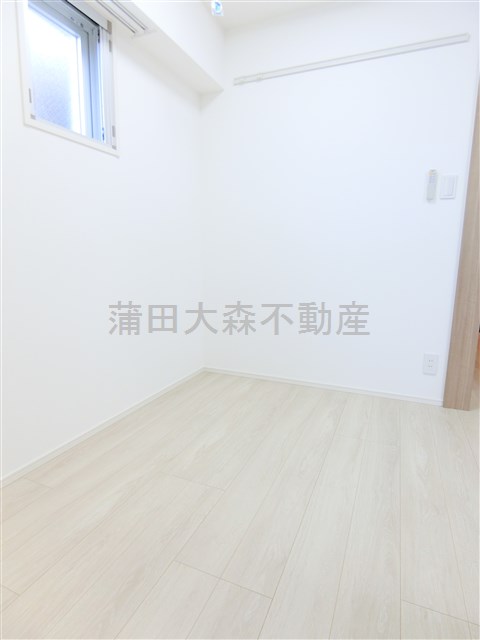 その他　洋室2.5帖の寝室
