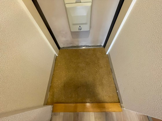 玄関　※別部屋の写真です