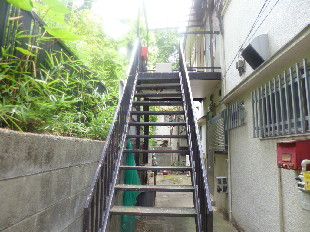 その他共有部分　お部屋に通じる階段
