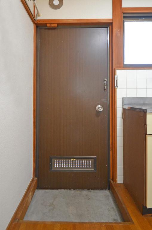 コーポ緑のたぬきの玄関写真