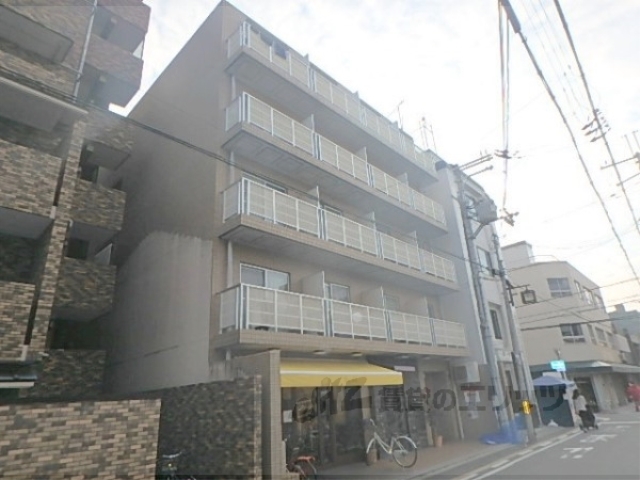 京都市中京区天守町のマンションの建物外観