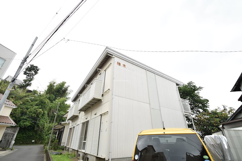 小田原市城山のアパートの建物外観