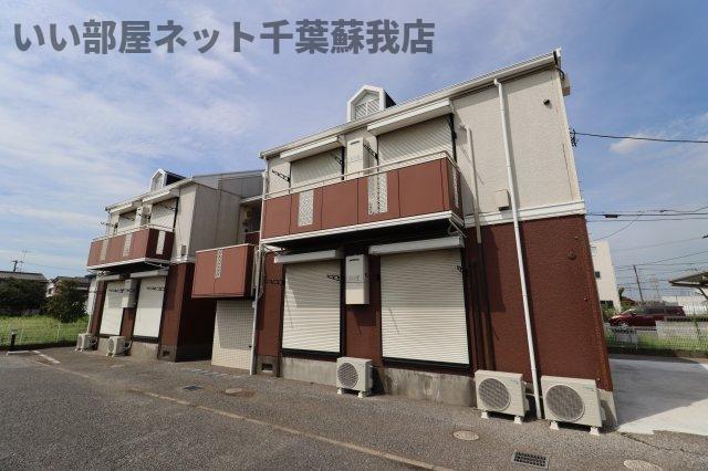 【メゾンルミエールの建物外観】