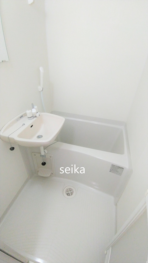 バス・シャワールーム　※同タイプ室内