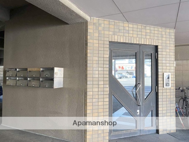 エントランス　駐車場