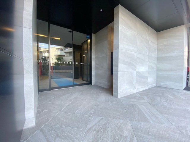 エントランス　エントランス