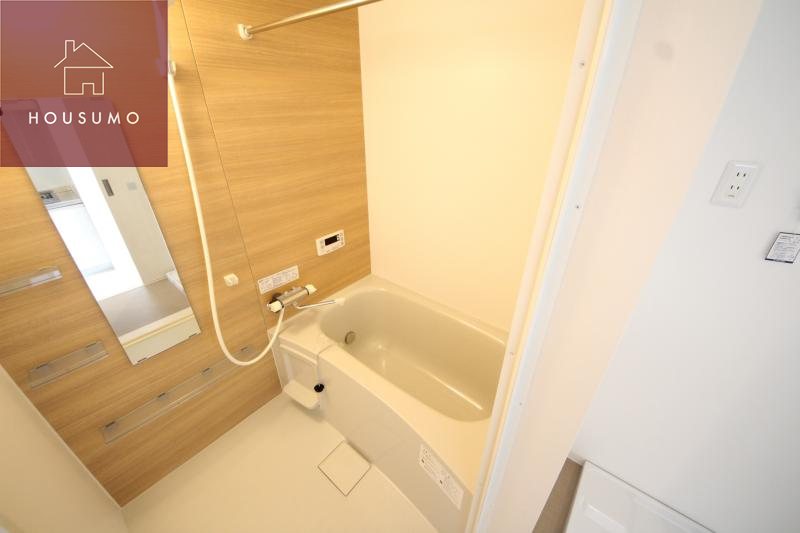 バス・シャワールーム　コンパクトで使いやすいお風呂です