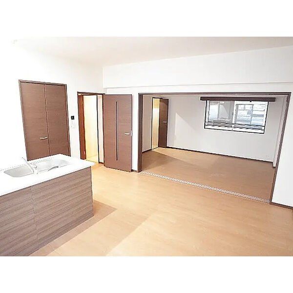 居室・リビング　収納