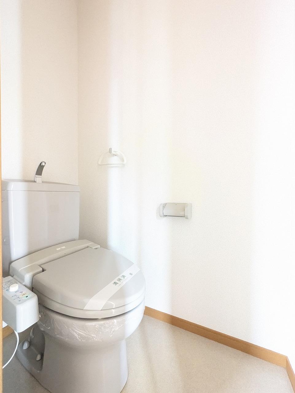 トイレ　温水洗浄暖房便座
