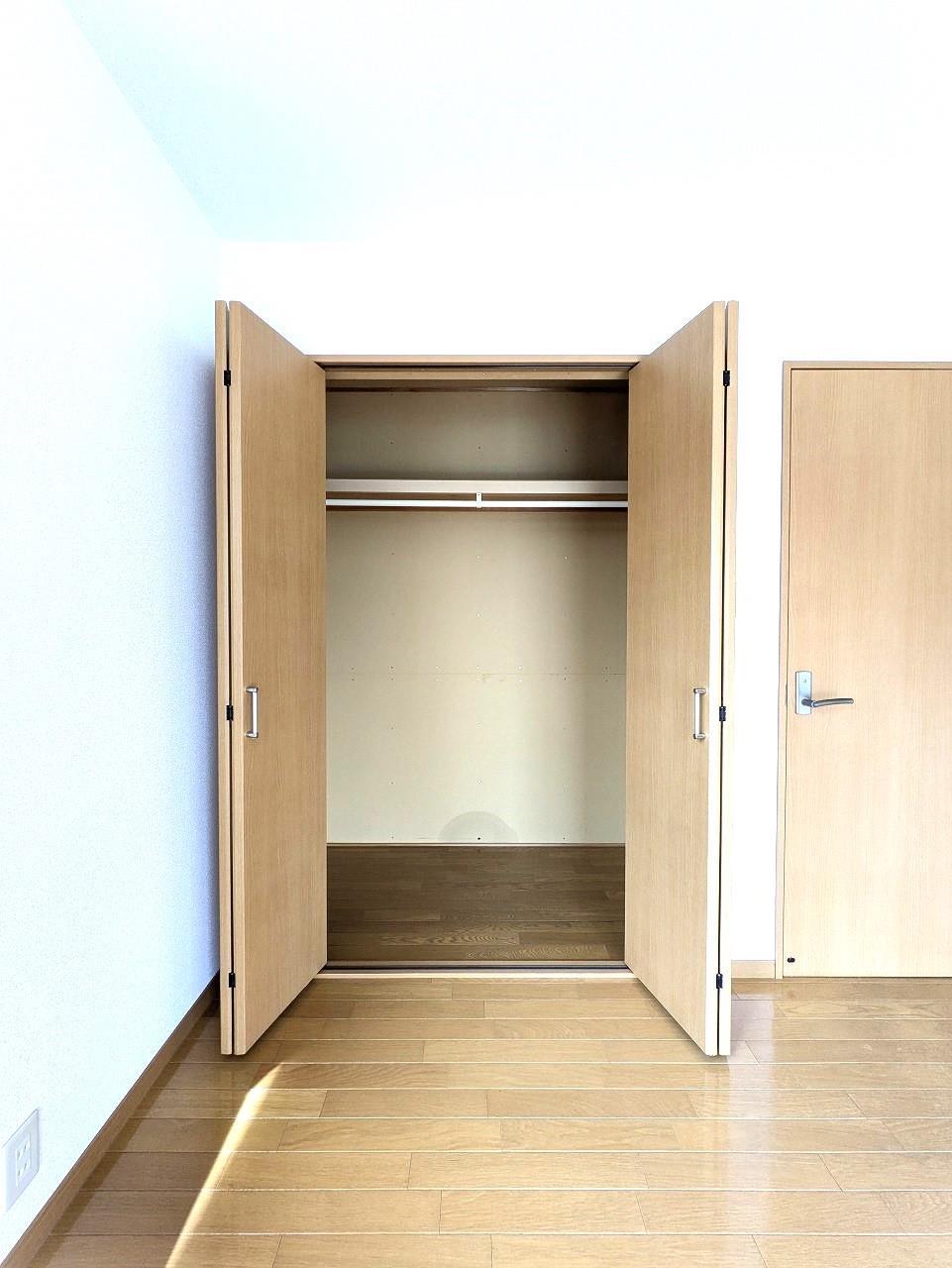 収納　洋室クローゼット