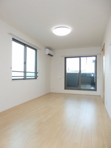 居室・リビング　使いやすい居間です