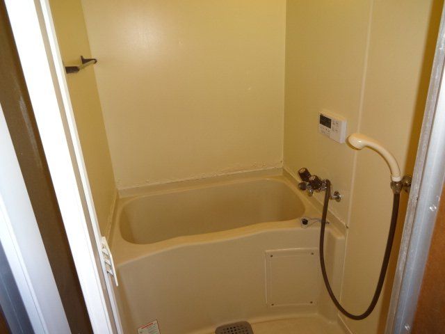 バス・シャワールーム　追炊き機能付♪