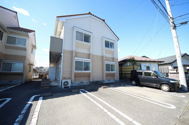 駐車場　駐車場があるので、車を買う予定の方も安心です