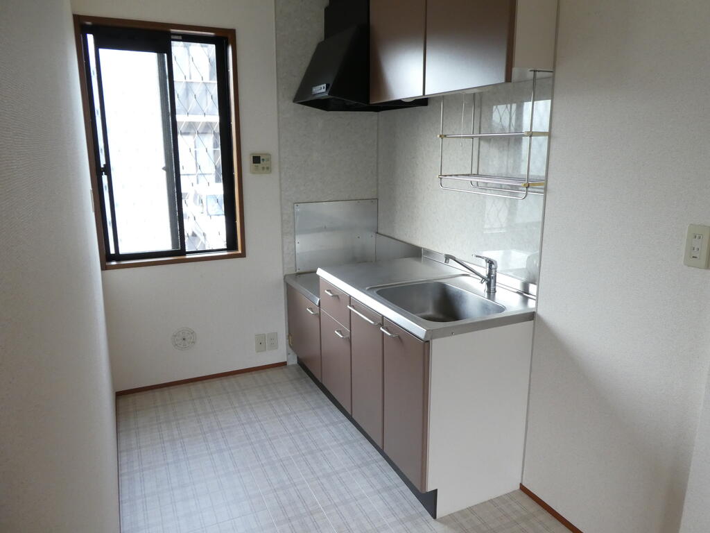 キッチン　※リフォーム前のものです。