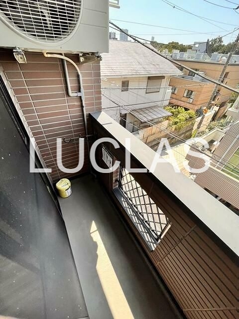 バルコニー　バルコニー付で洗濯物も安心♪