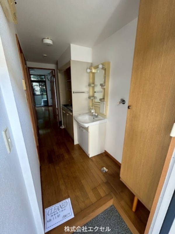 玄関　シューズボックス付きの玄関です。