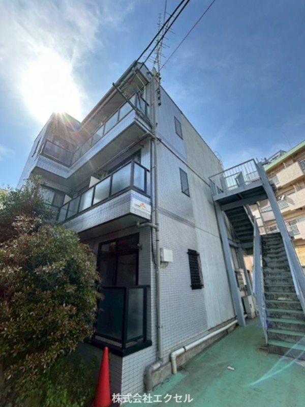 建物外観　山田駅から徒歩５分の駅近物件です。