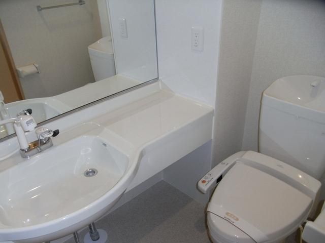 洗面設備　★★間口の広い洗面台★