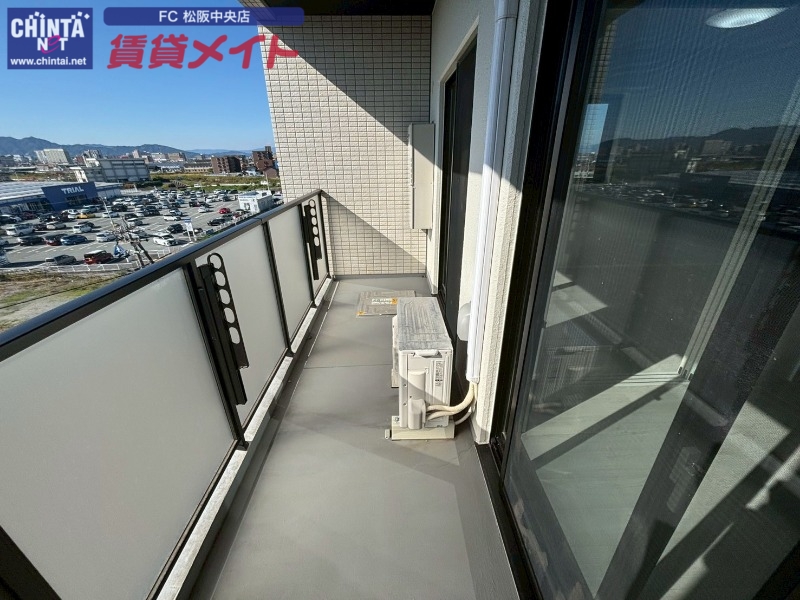 バルコニー　同型反転タイプのお写真です