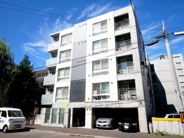 建物外観　お洒落なデザイナーズマンションです♪