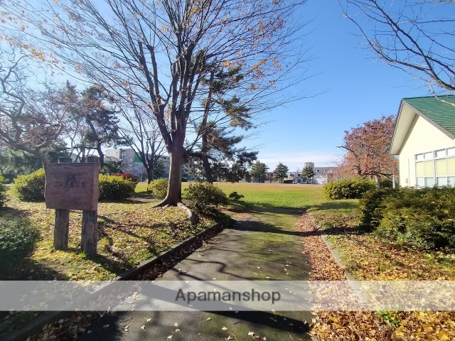 公園　沼田近隣公園（公園）まで829m