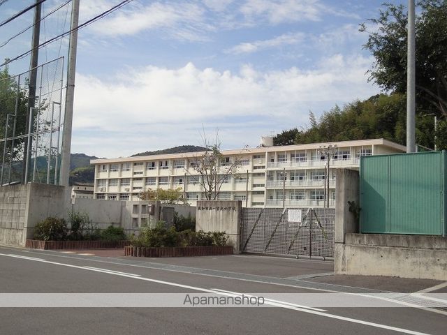 小学校　高知市立一宮東小学校（小学校）まで782m