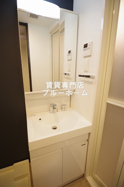 洗面設備　独立洗面台あります！