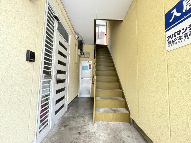 エントランス　エントランス部分