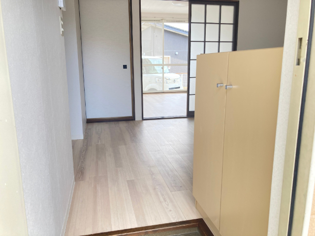 玄関　ダイニングスペース