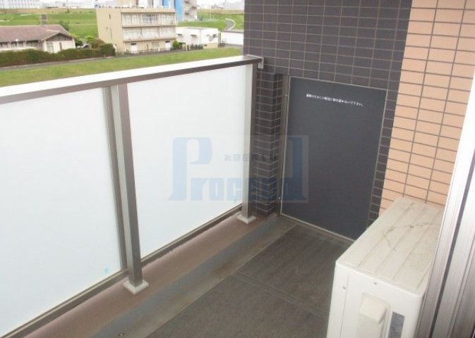 バルコニー　バルコニーあります！