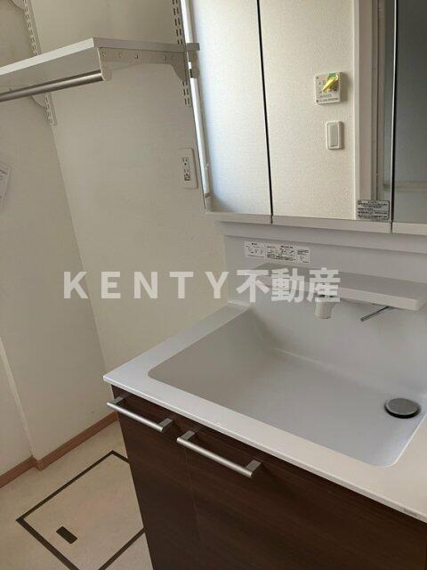 洗面設備　脱衣スペースもあります