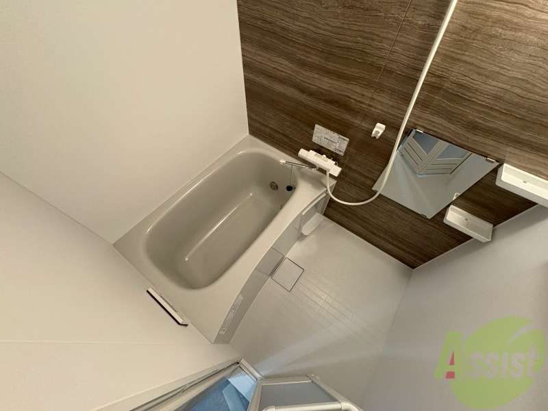 バス・シャワールーム　お風呂になります。一日の疲れを癒してくださいね。