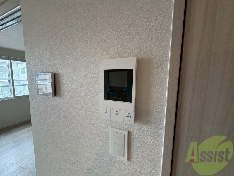 セキュリティ　ＴＶモニター付インターホンです。来客者の顔が見えるので安心！