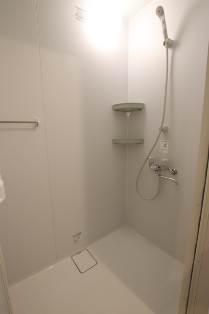 バス・シャワールーム　※別室参考写真　★シャワールーム　※浴槽の設置はございません