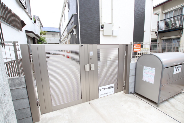 エントランス　★オートロック付きエントランス★