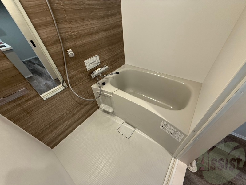 バス・シャワールーム　お風呂になります。一日の疲れを癒してくださいね。