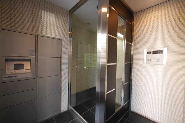 エントランス　メイクスデザイン田端