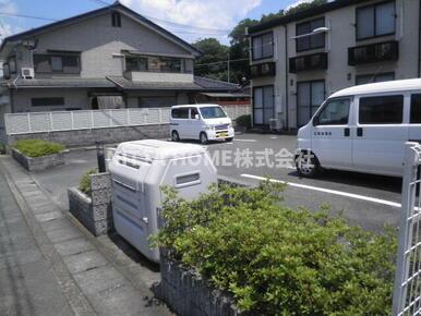 駐車場　敷地内に駐車場がついています◇