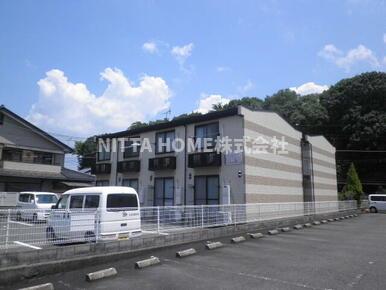 建物外観　インターネット無料で使用することができます＊