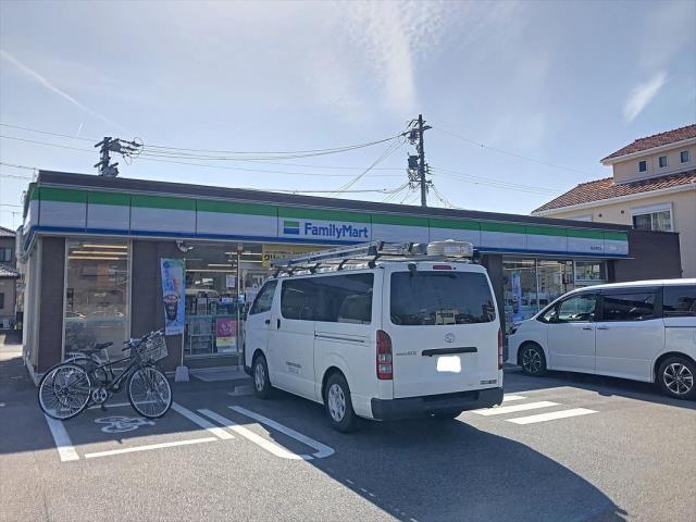 コンビニ　ファミリーマート 知立本町店（コンビニ）まで397m