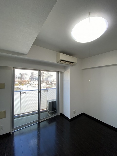 バルコニー　バルコニーあります