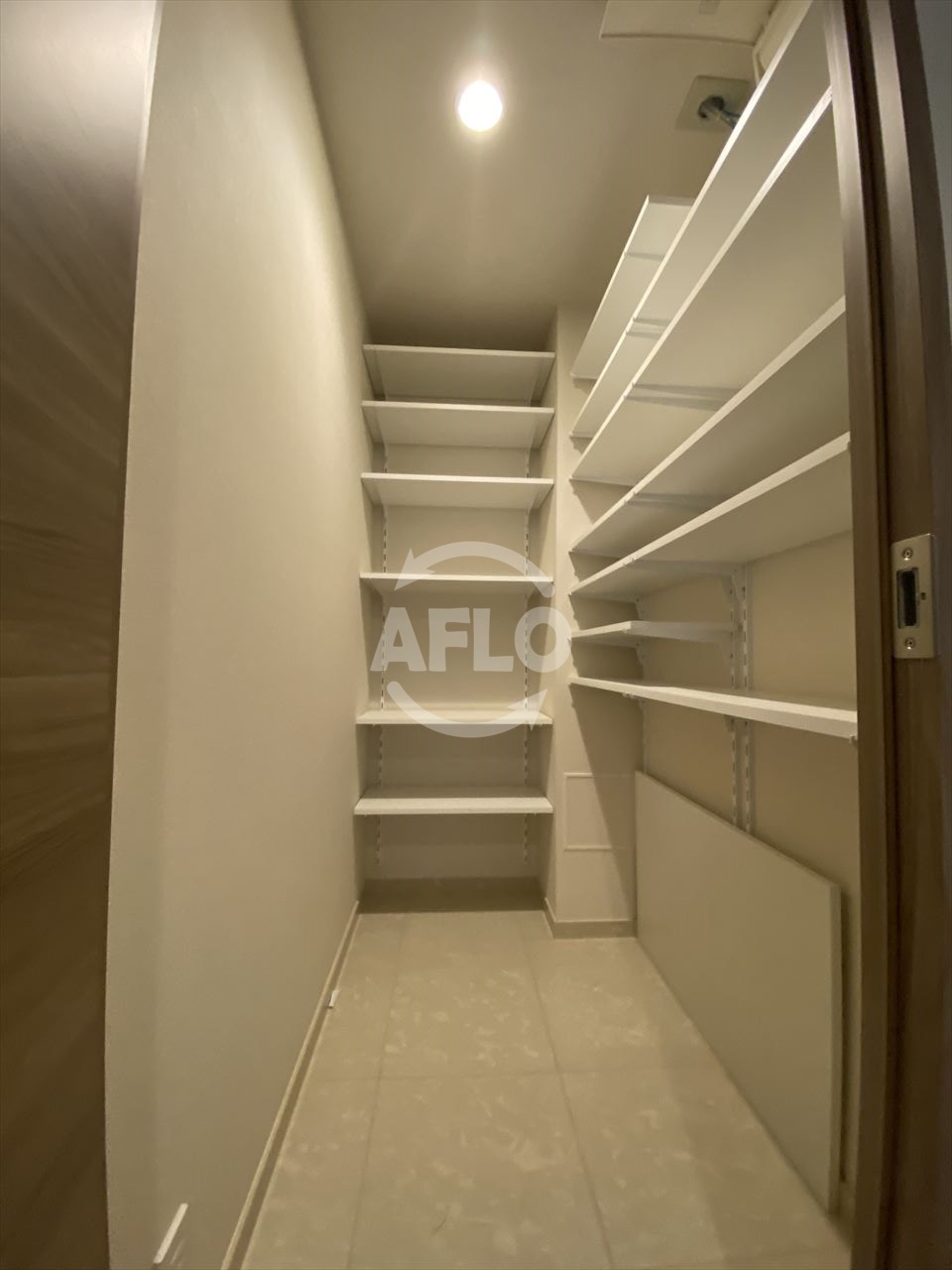 収納　ブランズタワー御堂筋本町　シューズインクローゼット