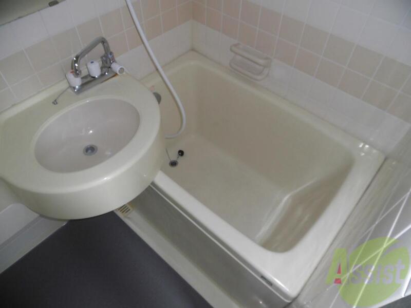 バス・シャワールーム　１日の疲れを取りましょう