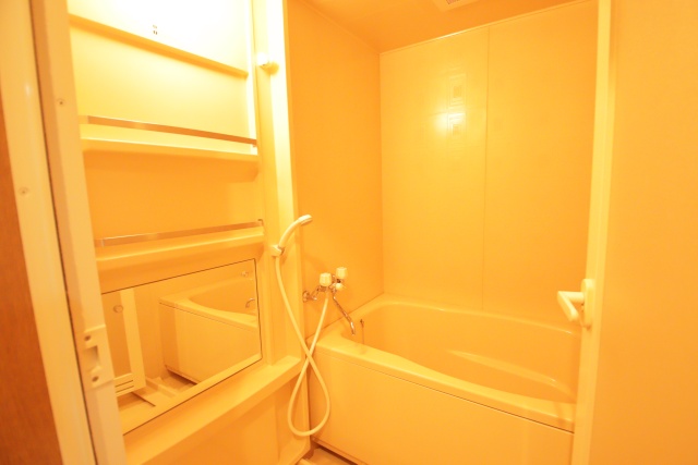 バス・シャワールーム　※別室の参考写真の為、現況優先です。