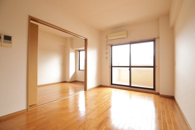 居室・リビング　※別室の参考写真の為、現況優先です。